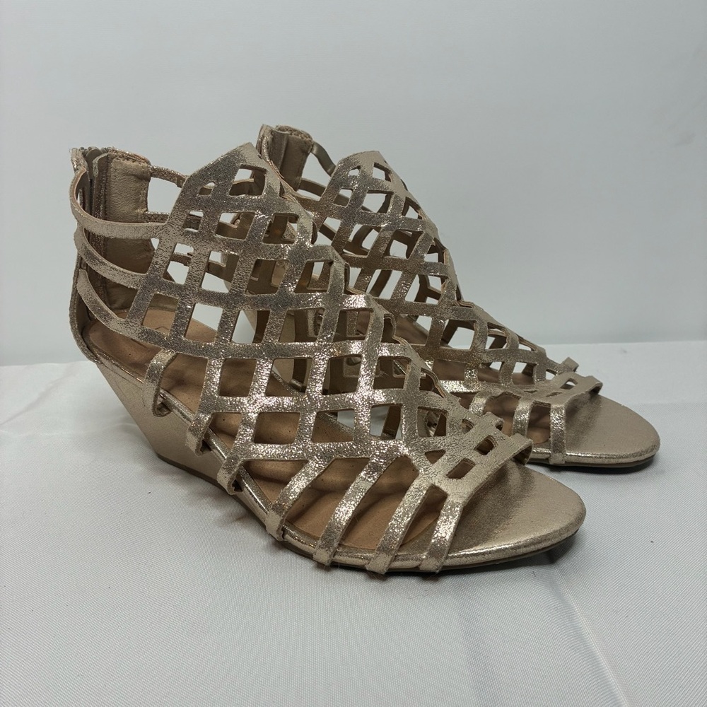 Material Girl Mhenie Gold Metallic Strappy Wedge Sandals | Size 7.5 | Gently Use